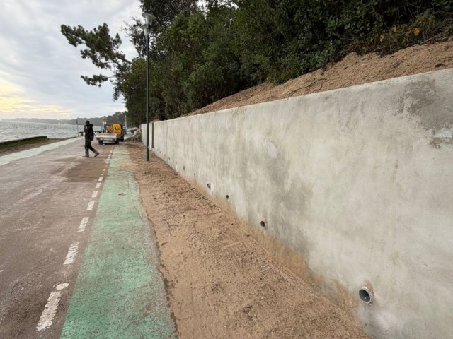 Mur de soutènement en bord de mer 